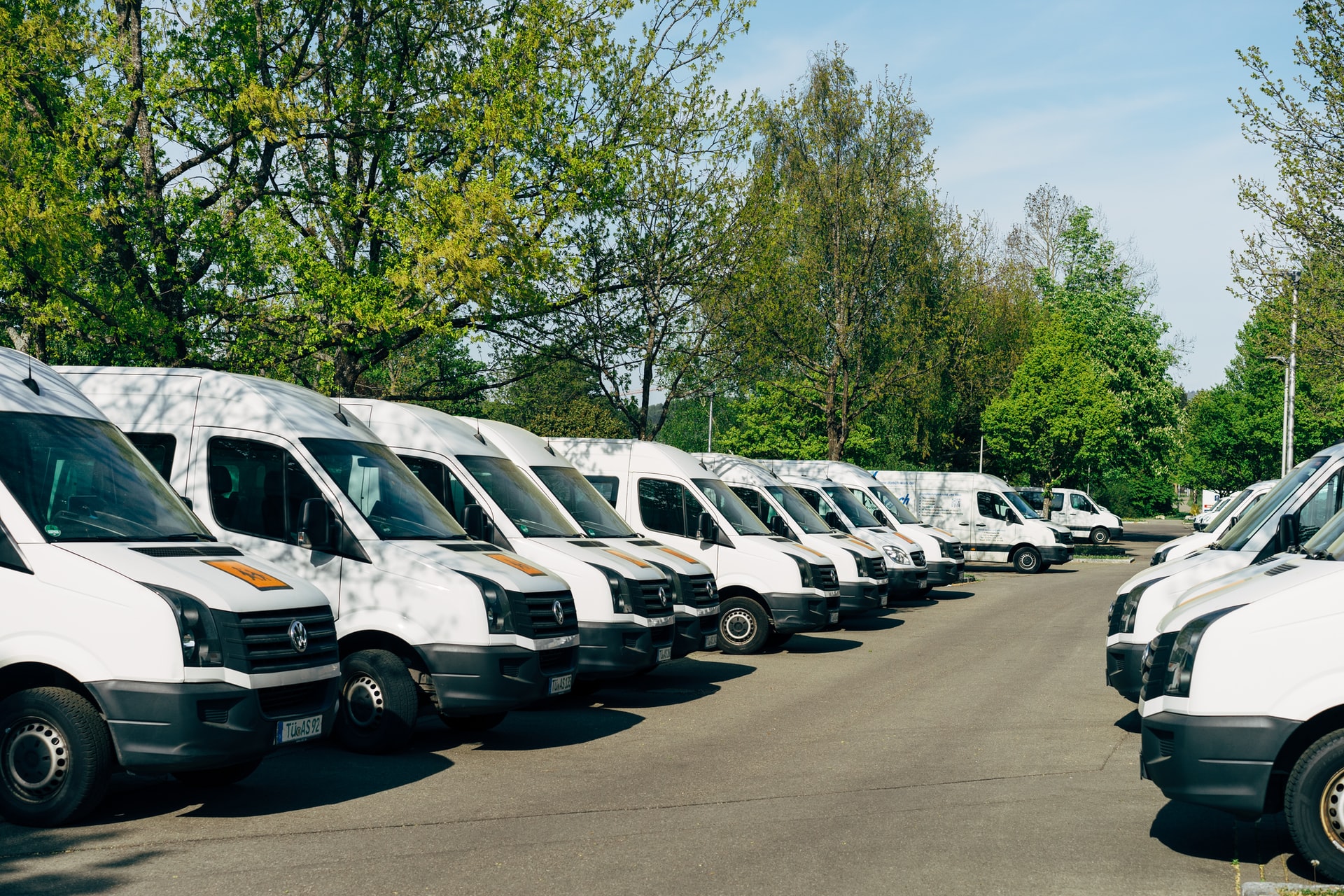 Why Your Company Car Should Get Vinyl Wrapped