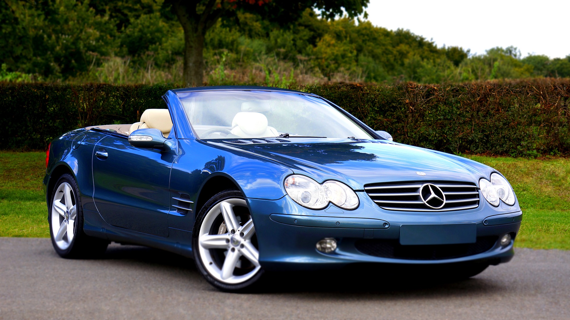 A Guide to Keeping Your Car Looking New